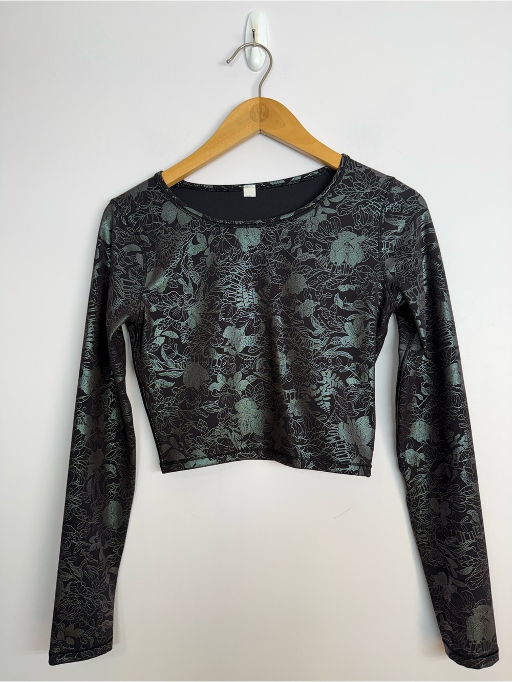 24: Lululemon Wunder Train Cropped Long Sleeve Foil Flourish Black Iridescent